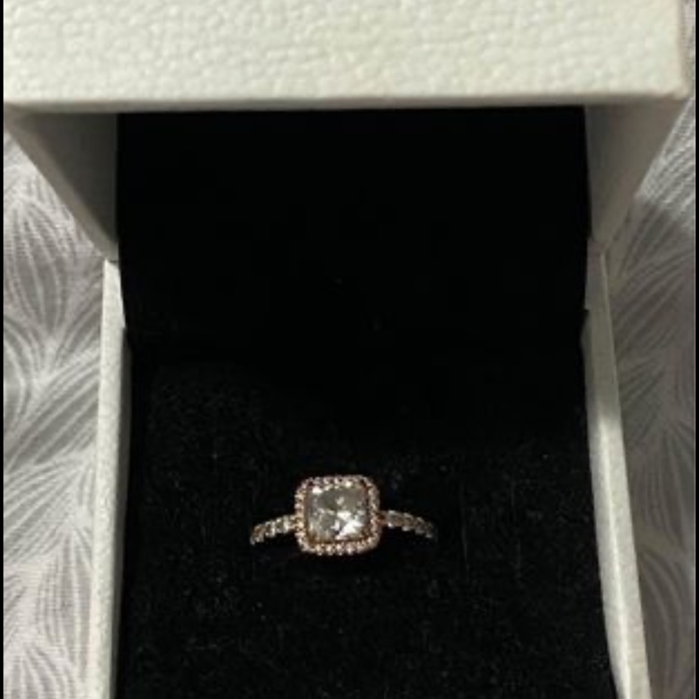 Pandora Square Sparkle Halo Ring // Rose gold // size 4.5 brand new worn once